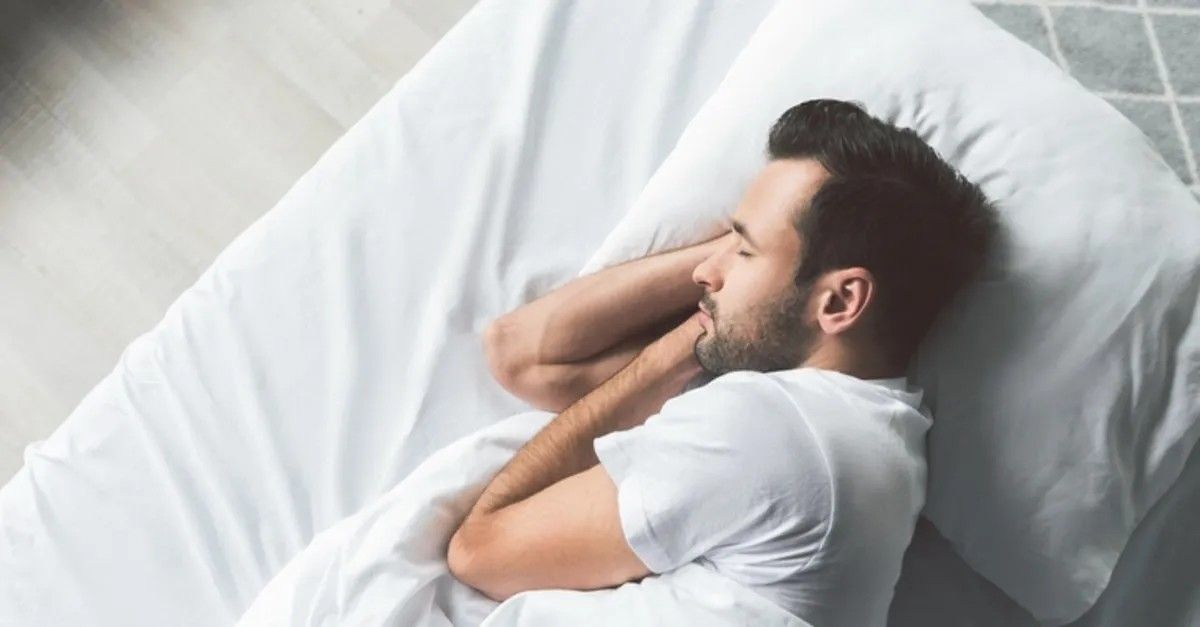 Yuxuda qışqırır və ya gülürsünüzsə BU XƏSTƏLİK riskiniz var