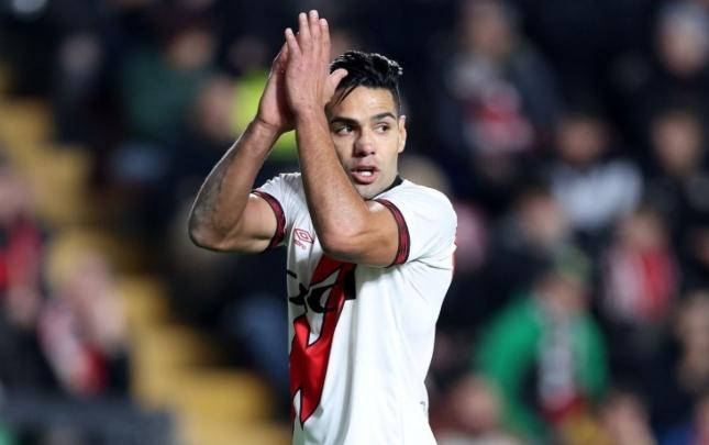 Sabiq "Qalatasaray"lının heykəli ucaldıldı - FOTO