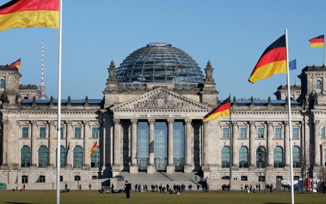 Almaniya Rusiyanın müdafiə şirkətlərinə qanunsuz ixrac təşkil edən 5 nəfəri SAXLADI