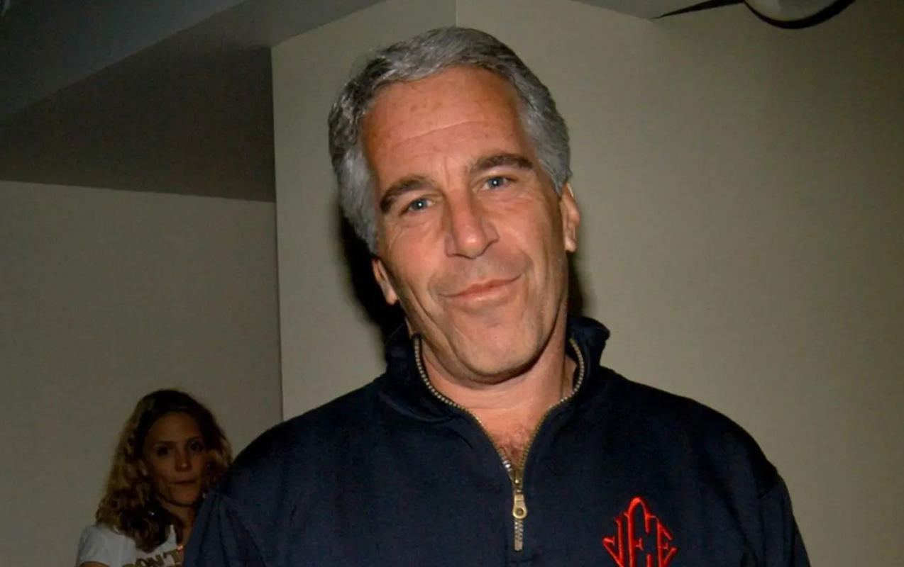 Riyaziyyat müəllimi dünyanı necə tora saldı? - Fotolar Riyaziyyat müəllimi dünyanı necə tora saldı? - Fotolar