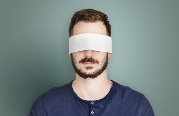 Həkimlər bunu da bacardı: Xəstənin tam itirilmiş görmə qabiliyyəti bərpa olundu