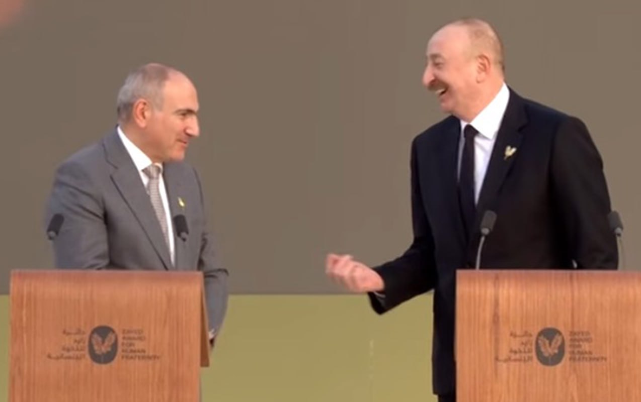 Prezident Paşinyanla zarafatlaşdı - &ldquo;İlk kim çıxış edəcək?&rdquo; &ndash; VİDEO