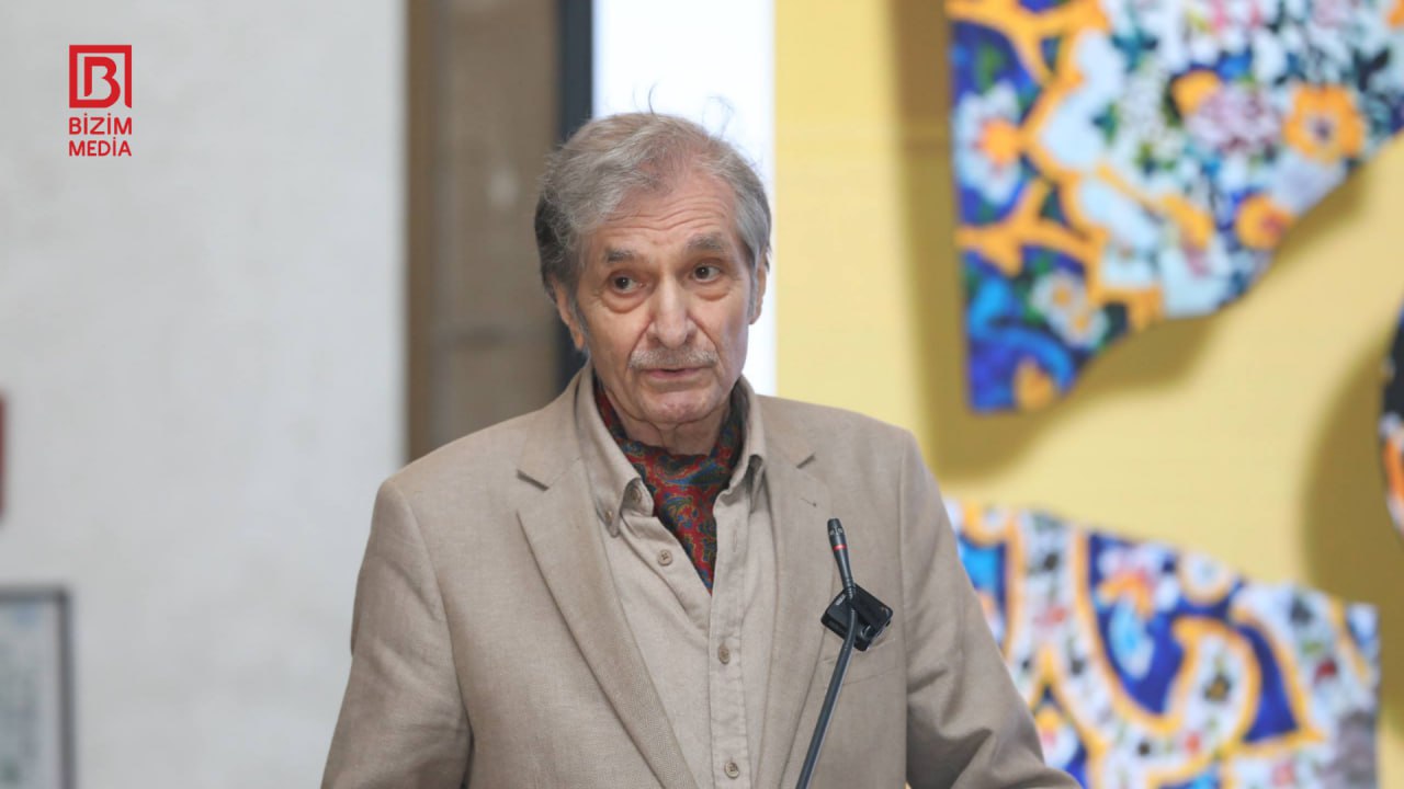 Fərhad Xəlilov: “Azərbaycan təsviri sənəti minilliklərin irsinə söykənir” Fərhad Xəlilov: “Azərbaycan təsviri sənəti minilliklərin irsinə söykənir”