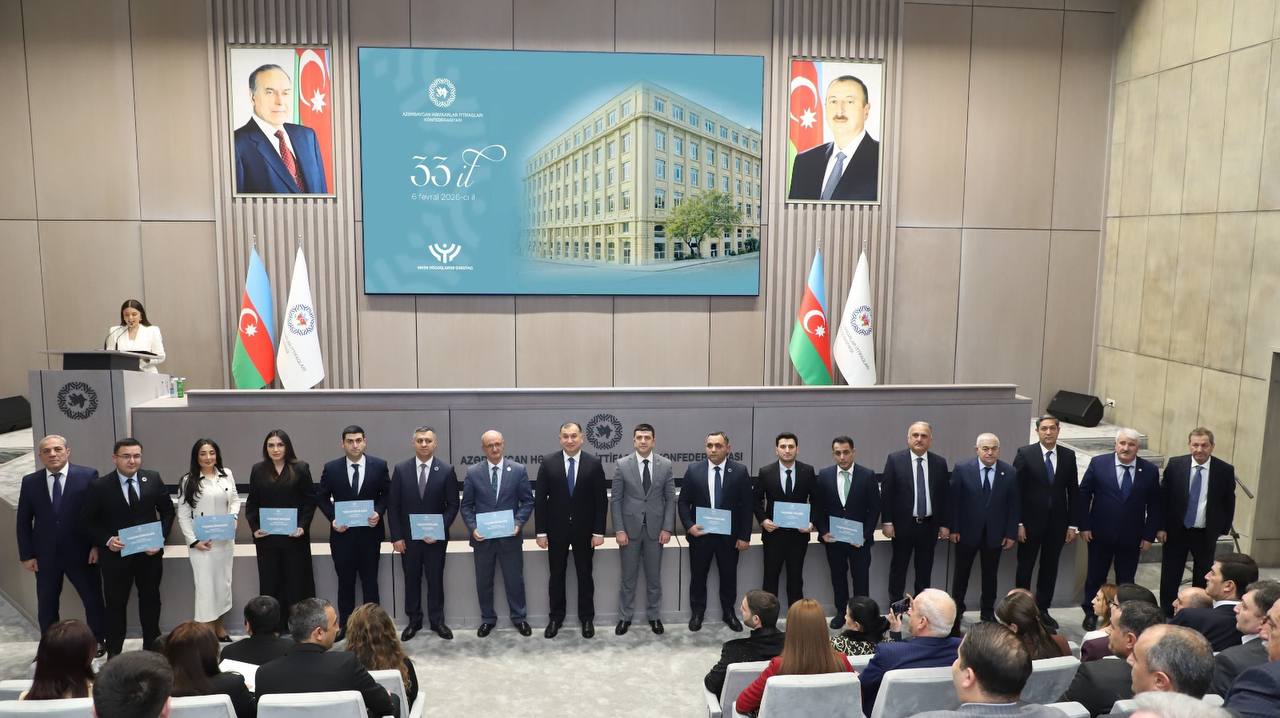 Azərbaycan Həmkarlar İttifaqları Konfederasiyasının yaradılmasının 33 illiyi qeyd olundu &ndash; FOTO