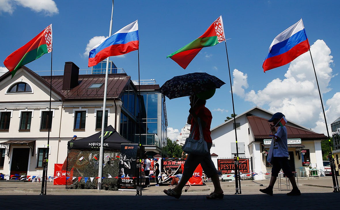 Qərb Belarusda çevriliş planlaşdırıb? - Rusiya kəşfiyyatının İDDİASI