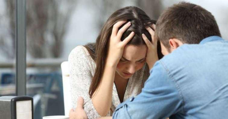 Qayınatası maşın almadığı üçün arvadını döydü