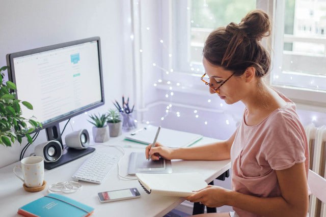 Onlayn işləyənlərdən vergi sistemində ünvan TƏLƏBİ &ndash; Qanunidirmi?