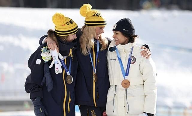 Qış Olimpiadasındasının medallarında problem yarandı - FOTO
