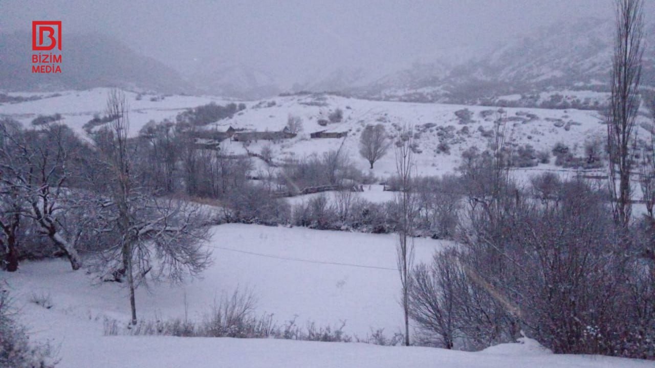 Şimal bölgəsinin avtomobil yolları buz bağlayıb &ndash; FOTO