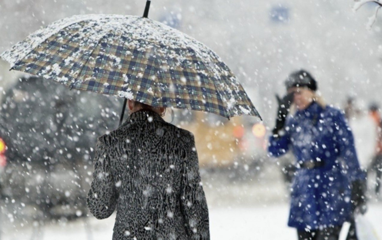 Sabah da Bakıya qar yağacaq - Yollar buz bağlayacaq