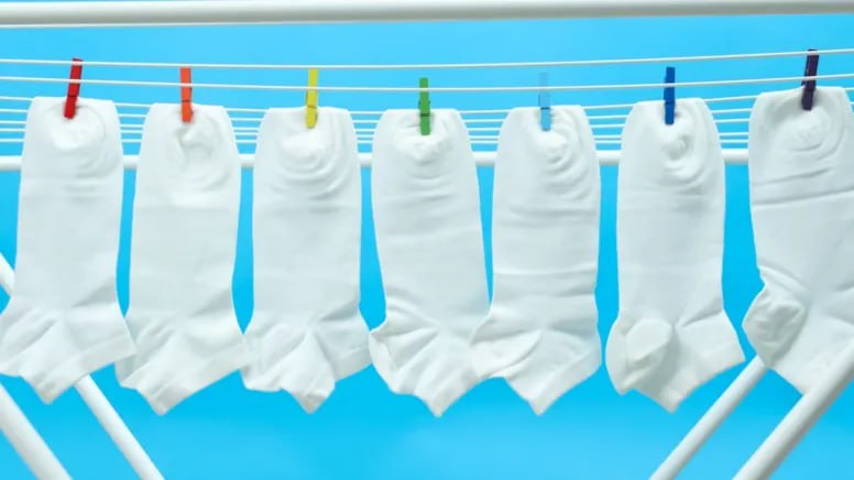 Paltar yuyarkən bir çimdik əlavə edin: Hətta ən köhnə corabları belə qar kimi ağardır Paltar yuyarkən bir çimdik əlavə edin: Hətta ən köhnə corabları belə qar kimi ağardır