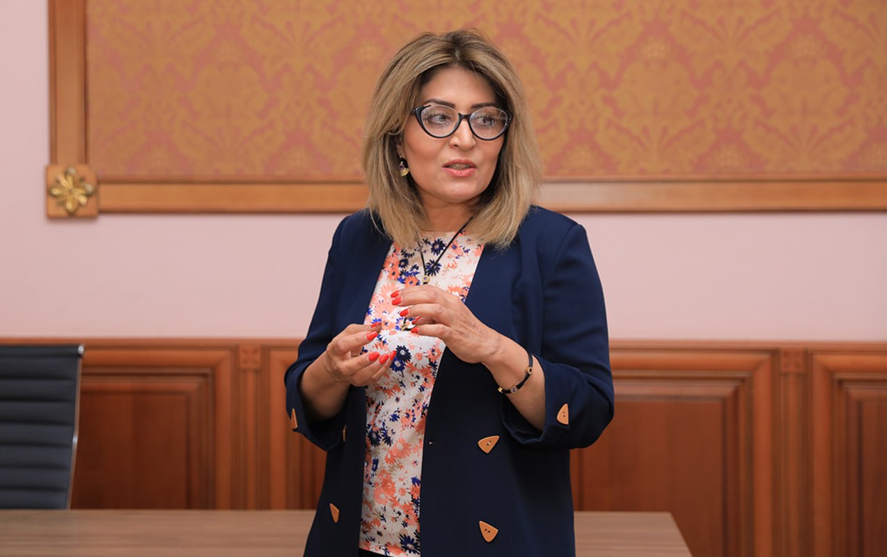 Tanınmış aparıcı karyerasını bitirdi &ndash; FOTO