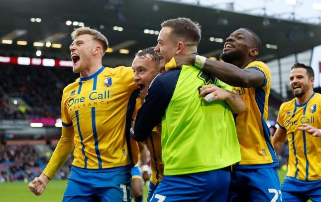 Premyer Liqa klubu aşağı liqa təmsilçisinə UDUZDU