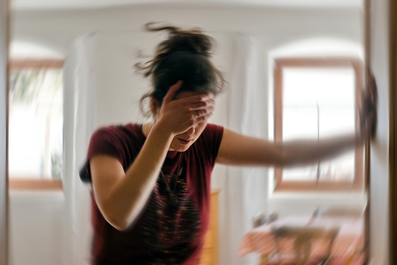 Həkim insultun nəzərə çarpmayan əlamətlərini açıqladı Həkim insultun nəzərə çarpmayan əlamətlərini açıqladı