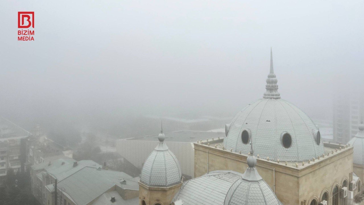 Bu dəqiqələrdə Bakı: Dumandan göz-gözü görmür - FOTO Bu dəqiqələrdə Bakı: Dumandan göz-gözü görmür - FOTO