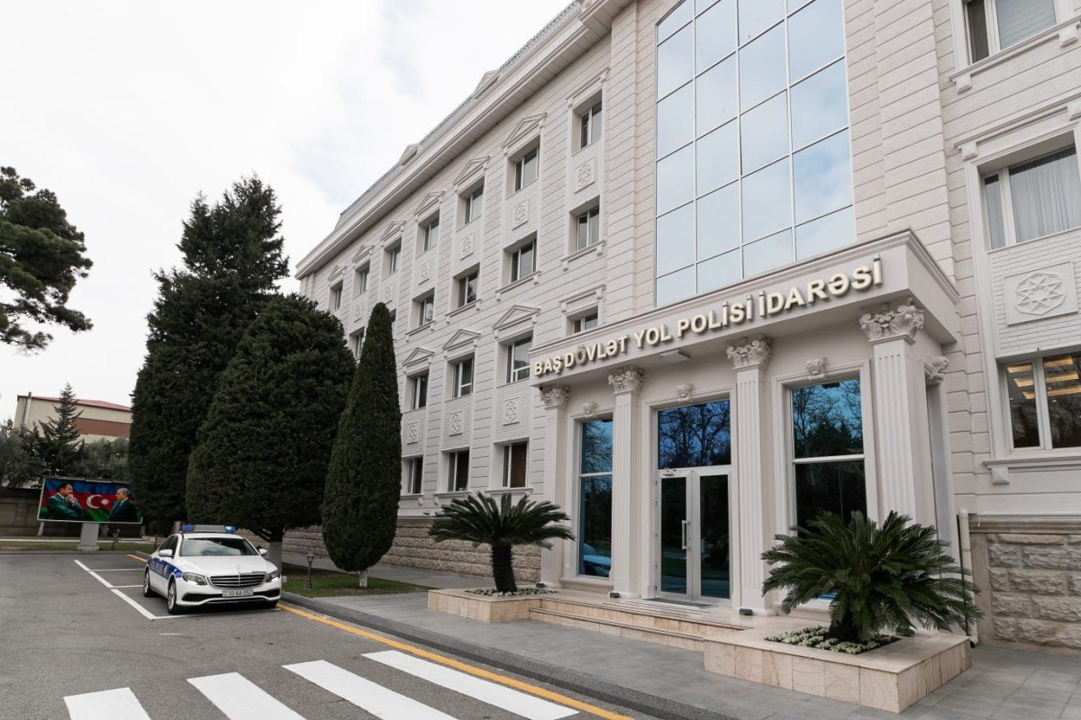 Yol polisindən yük avtomobili sürücülərinə ÇAĞIRIŞ - VİDEO Yol polisindən yük avtomobili sürücülərinə ÇAĞIRIŞ - VİDEO