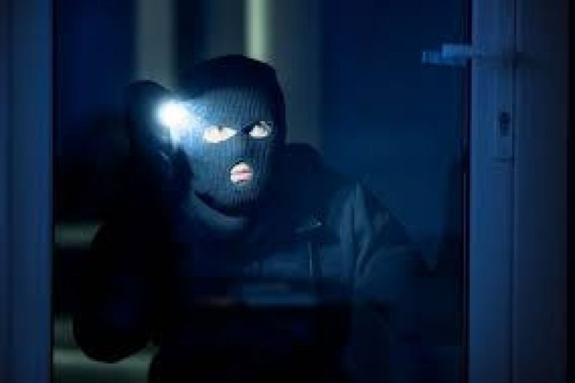 Qadının evinə maskalı basqın edən şəxs: &ldquo;Həmin pulla kredit və borcumu ödədim&rdquo;