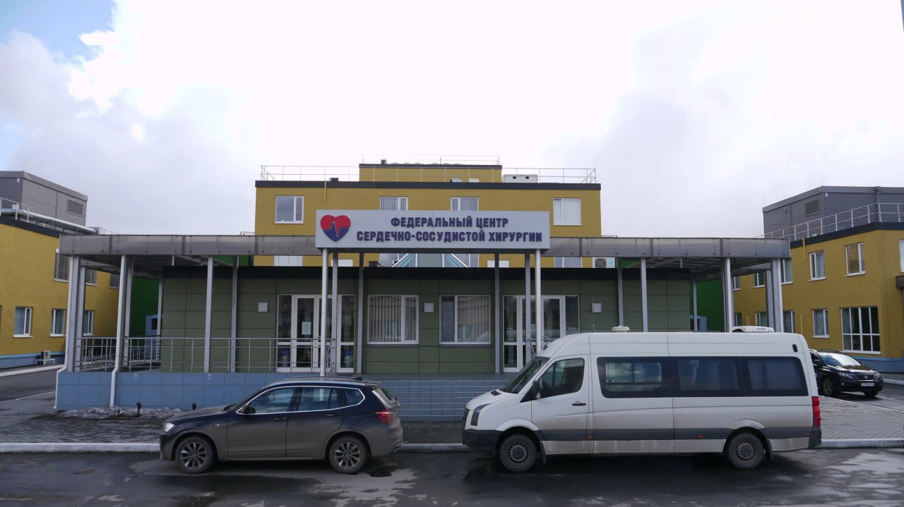 Tanınmış yazıçı vəfat etdi - FOTO Tanınmış yazıçı vəfat etdi - FOTO