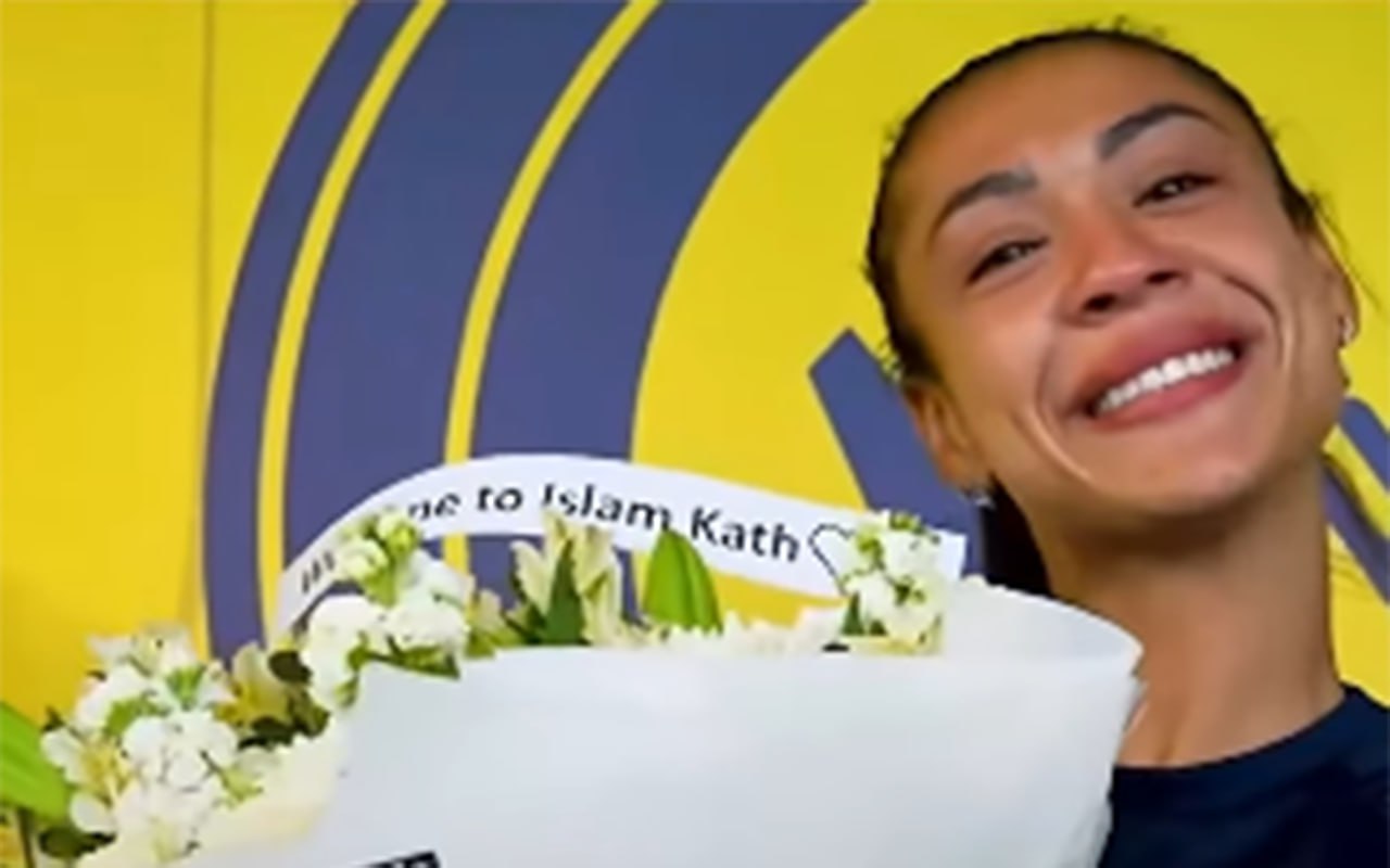 Braziliyalı futbolçu müsəlman oldu – VİDEO Braziliyalı futbolçu müsəlman oldu – VİDEO