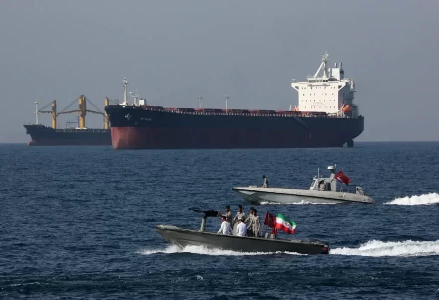 İran Hörmüz boğazını BAĞLADI