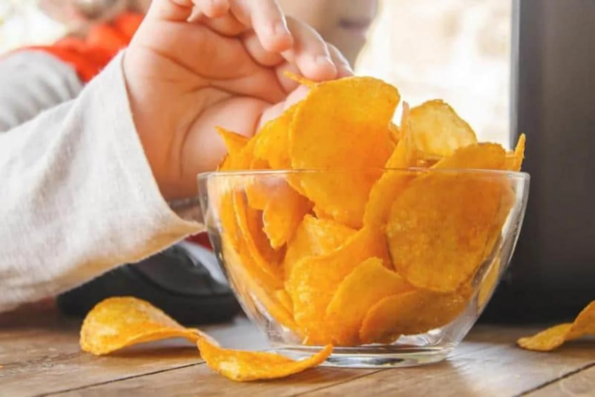 "İçindən həşəratlar çıxdı" - Çips paketlərində qurdlar olur? - VİDEO "İçindən həşəratlar çıxdı" - Çips paketlərində qurdlar olur? - VİDEO