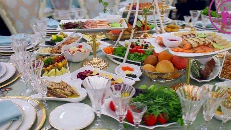 Toydan qalan yeməklər yenidən süfrəyə VERİLİR? Toydan qalan yeməklər yenidən süfrəyə VERİLİR?