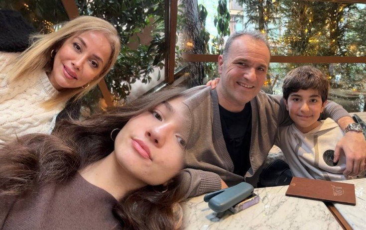 İradə İbrahimova ailəsi ilə - FOTO İradə İbrahimova ailəsi ilə - FOTO