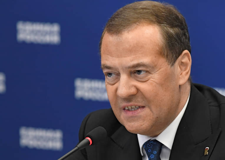 Medvedev: &ldquo;Ukrayna prezidenti nə qədər çox hakimiyyətdə qalsa, ölkənin ərazisi bir o qədər azalacaq&rdquo;