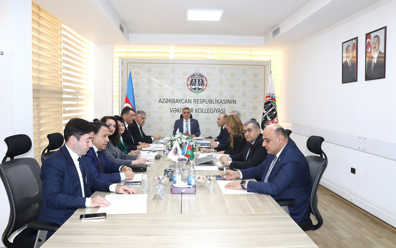 Bir vəkilin fəaliyyəti dayandırıldı - Digərinə xəbərdarlıq edildi Bir vəkilin fəaliyyəti dayandırıldı - Digərinə xəbərdarlıq edildi