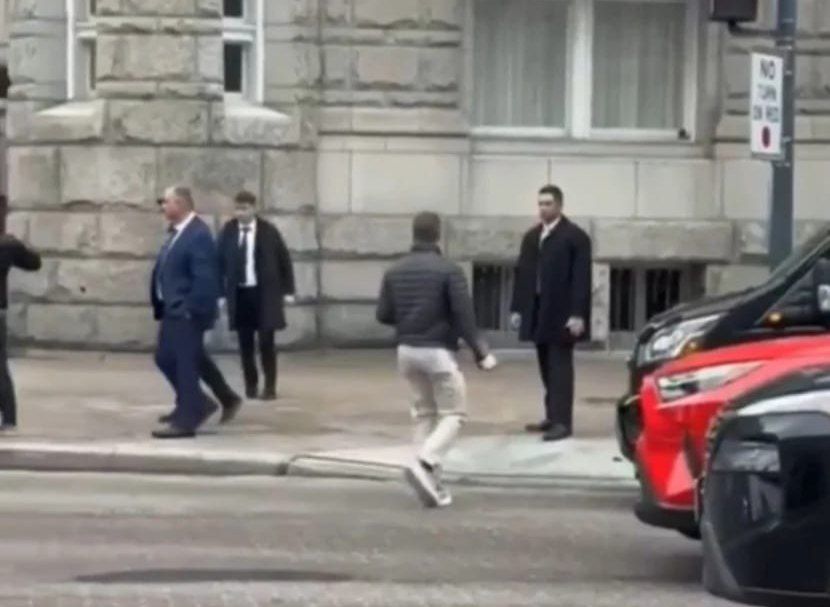 Vaşinqtonda TƏXRİBATA CƏHD: Prezidentin təhlükəsizlik xidmətinin əməkdaşları qarşısını aldılar - VİDEO