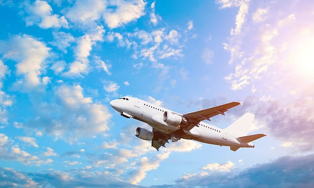 Naməlum ABŞ təyyarəsi Rusiyanın hava məkanına daxil oldu – FOTO Naməlum ABŞ təyyarəsi Rusiyanın hava məkanına daxil oldu – FOTO