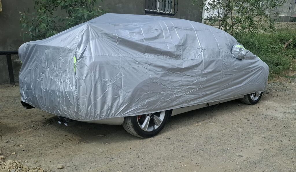 Gömrük terminalında maşının altından meyit tapıldı