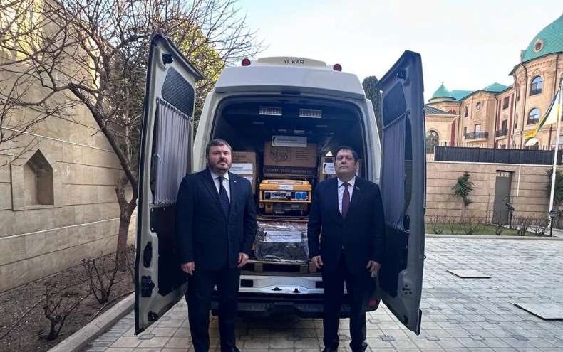 Azərbaycan Ukraynaya növbəti humanitar yardım göndərdi - FOTO Azərbaycan Ukraynaya növbəti humanitar yardım göndərdi - FOTO