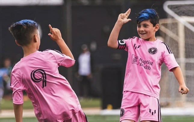 Messi və Suaresin övladlarının qol sevinci gündəm oldu