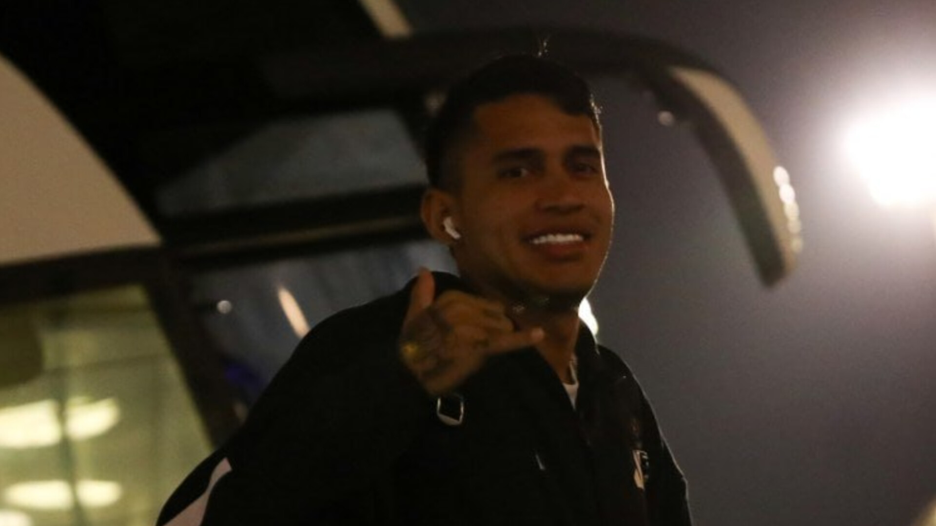 “Qarabağ” İngiltərəyə yola düşdü - FOTO “Qarabağ” İngiltərəyə yola düşdü - FOTO