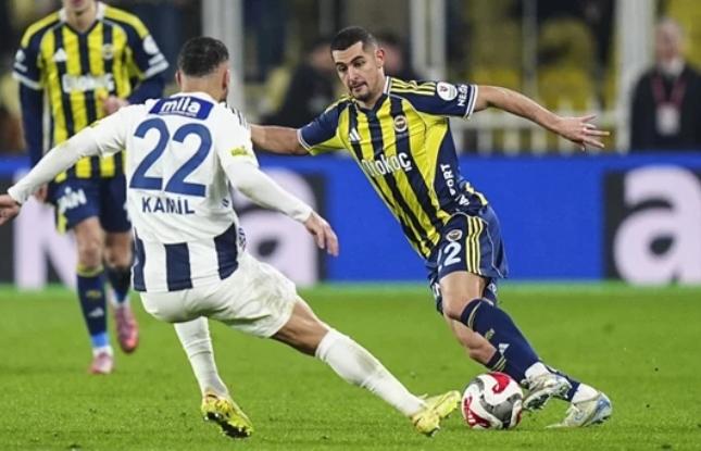 “Fənərbağça” öz meydanında xal itirdi “Fənərbağça” öz meydanında xal itirdi