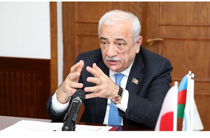 Möhbalıyevin restoranında QALMAQAL: İcraçı direktor pulları kazinoda uduzdu Möhbalıyevin restoranında QALMAQAL: İcraçı direktor pulları kazinoda uduzdu