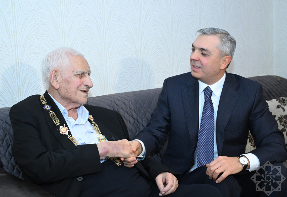 Nəriman Həsənzadəyə “Heydər Əliyev” ordeni təqdim edildi - FOTO Nəriman Həsənzadəyə “Heydər Əliyev” ordeni təqdim edildi - FOTO