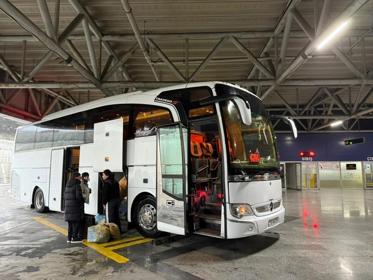 Bakıdan Laçına ilk avtobus yola düşdü – FOTO Bakıdan Laçına ilk avtobus yola düşdü – FOTO