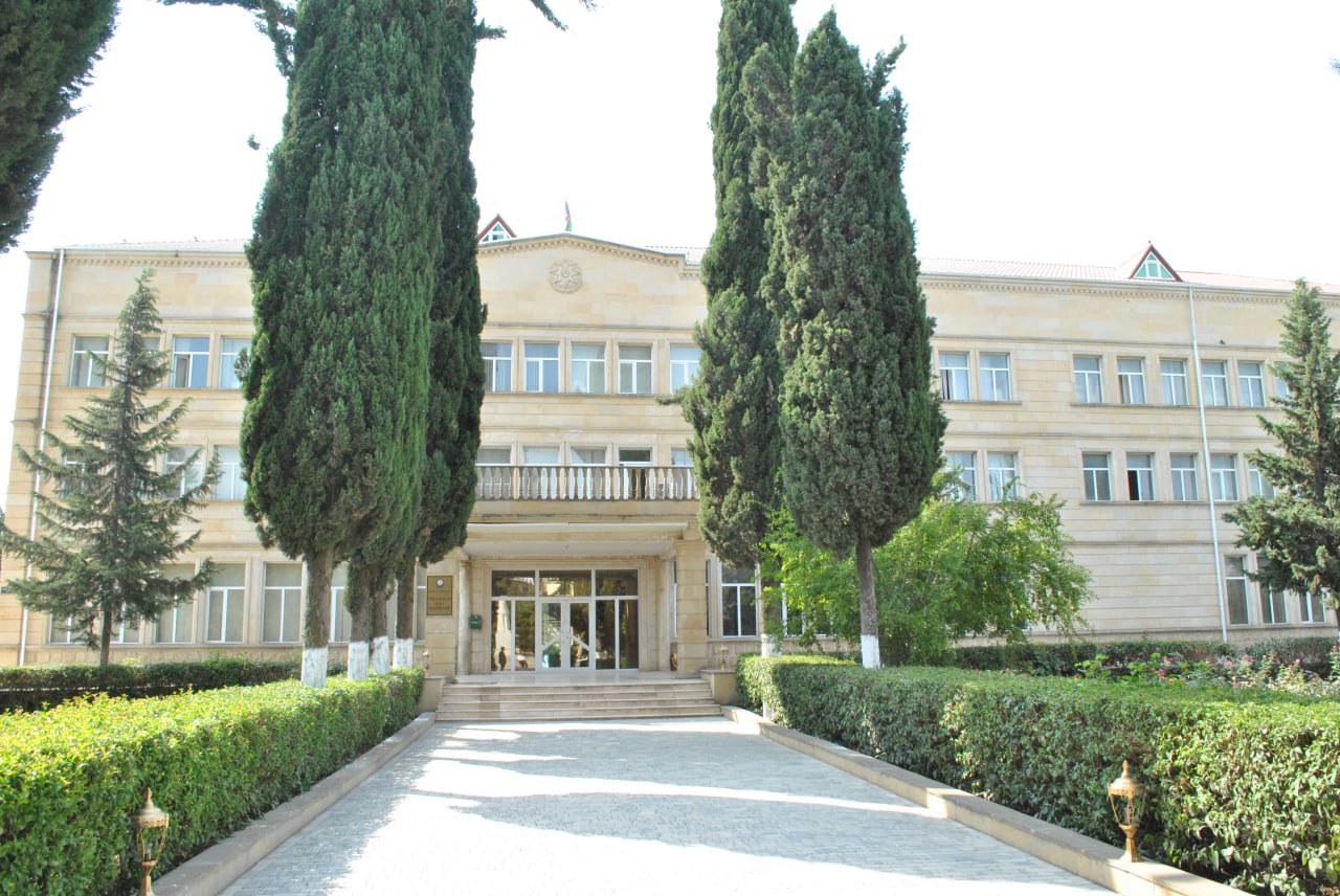 Cəlilabad icra hakimiyyətinin 30-a yaxın əməkdaşı İŞDƏN ÇIXARILDI Cəlilabad icra hakimiyyətinin 30-a yaxın əməkdaşı İŞDƏN ÇIXARILDI