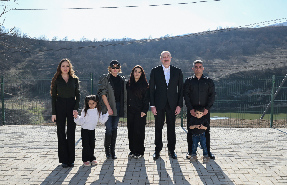 İlham Əliyev ailəsi ilə birgə Xocalının Xanabad KƏNDİNDƏ - FOTO/VİDEO