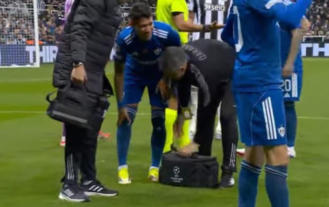 &ldquo;Nyukasl&rdquo;la matçda zədələnən Kamilo Durandan XƏBƏR VAR