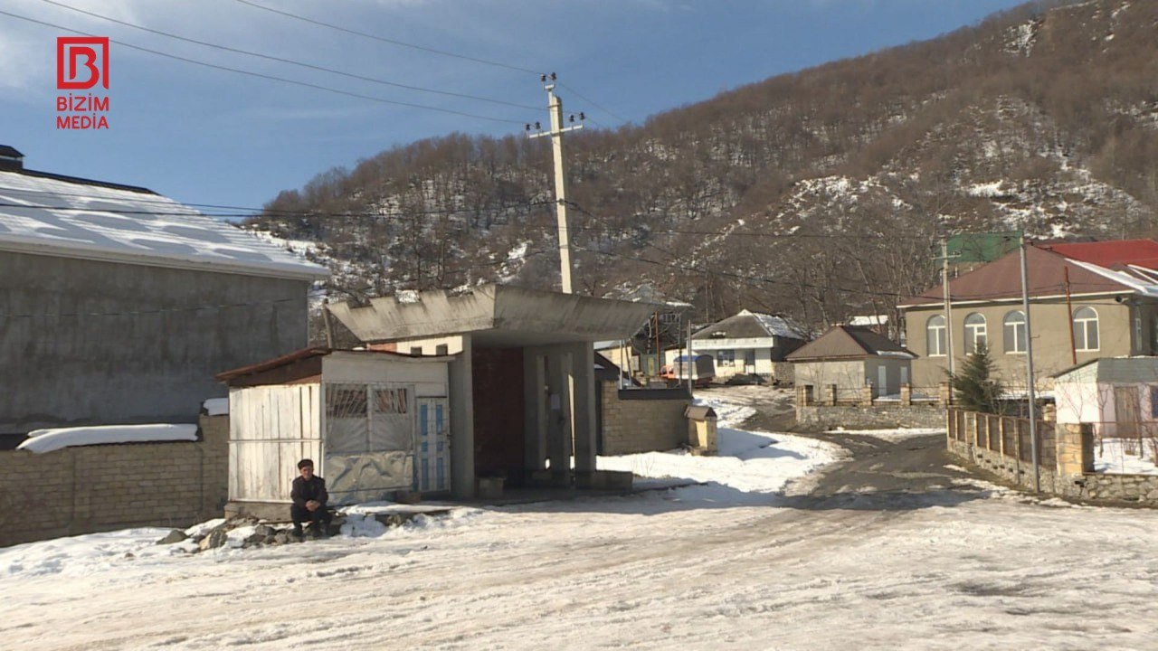 Filfilli kənd sakinlərinin 4 ildir gözləri yolda, qulaqları səsdədir - FOTO
