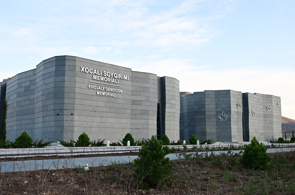 İlham Əliyevin açılışını etdiyi Xocalı Soyqırımı Memorialı – VİDEO İlham Əliyevin açılışını etdiyi Xocalı Soyqırımı Memorialı – VİDEO