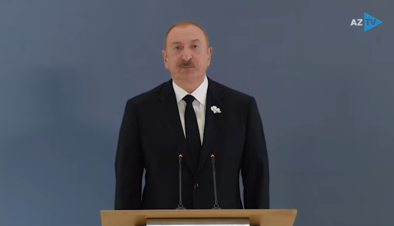Prezidentdən MESAJ: “Bizim iradəmizə qarşı çıxanın başı əziləcək” - VİDEO Prezidentdən MESAJ: “Bizim iradəmizə qarşı çıxanın başı əziləcək” - VİDEO