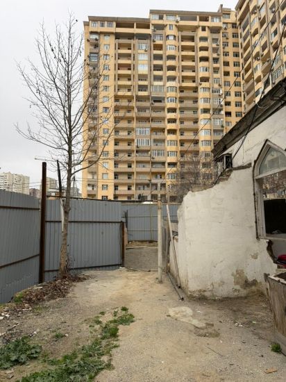 &ldquo;Nizami City&rdquo;nin vətəndaşın mənzilini təhlükəli hala saldığı bildirilir &ndash; &ldquo;Gecələr növbə çəkirik&rdquo; - FOTO