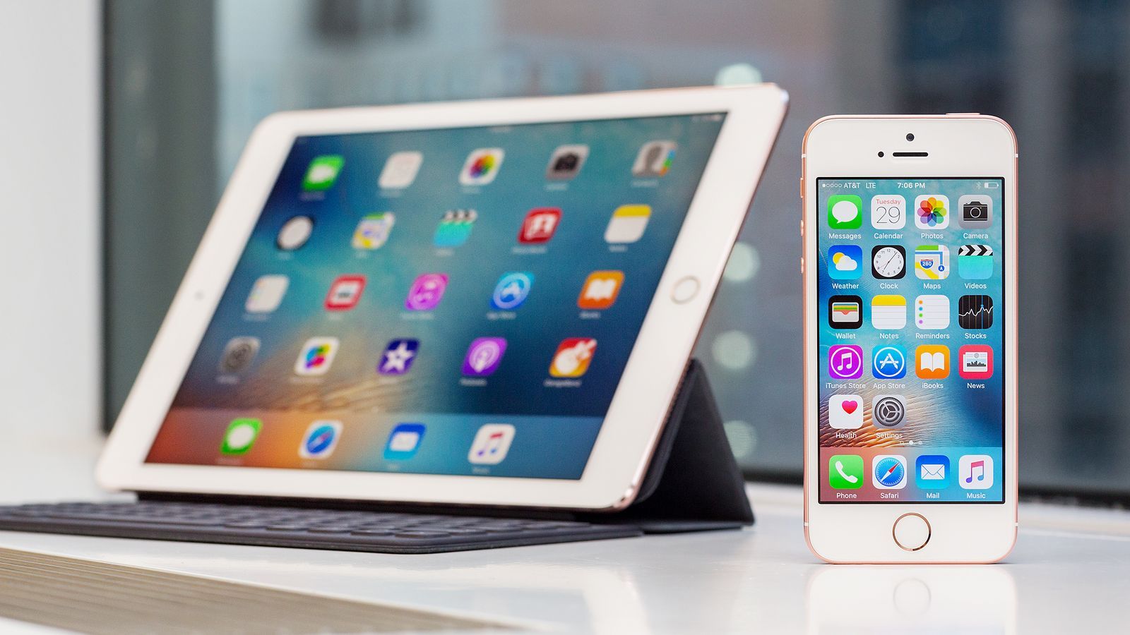 iPhone və iPad-lər NATO-nun məxfi məlumatlarını saxlaya BİLƏCƏK iPhone və iPad-lər NATO-nun məxfi məlumatlarını saxlaya BİLƏCƏK