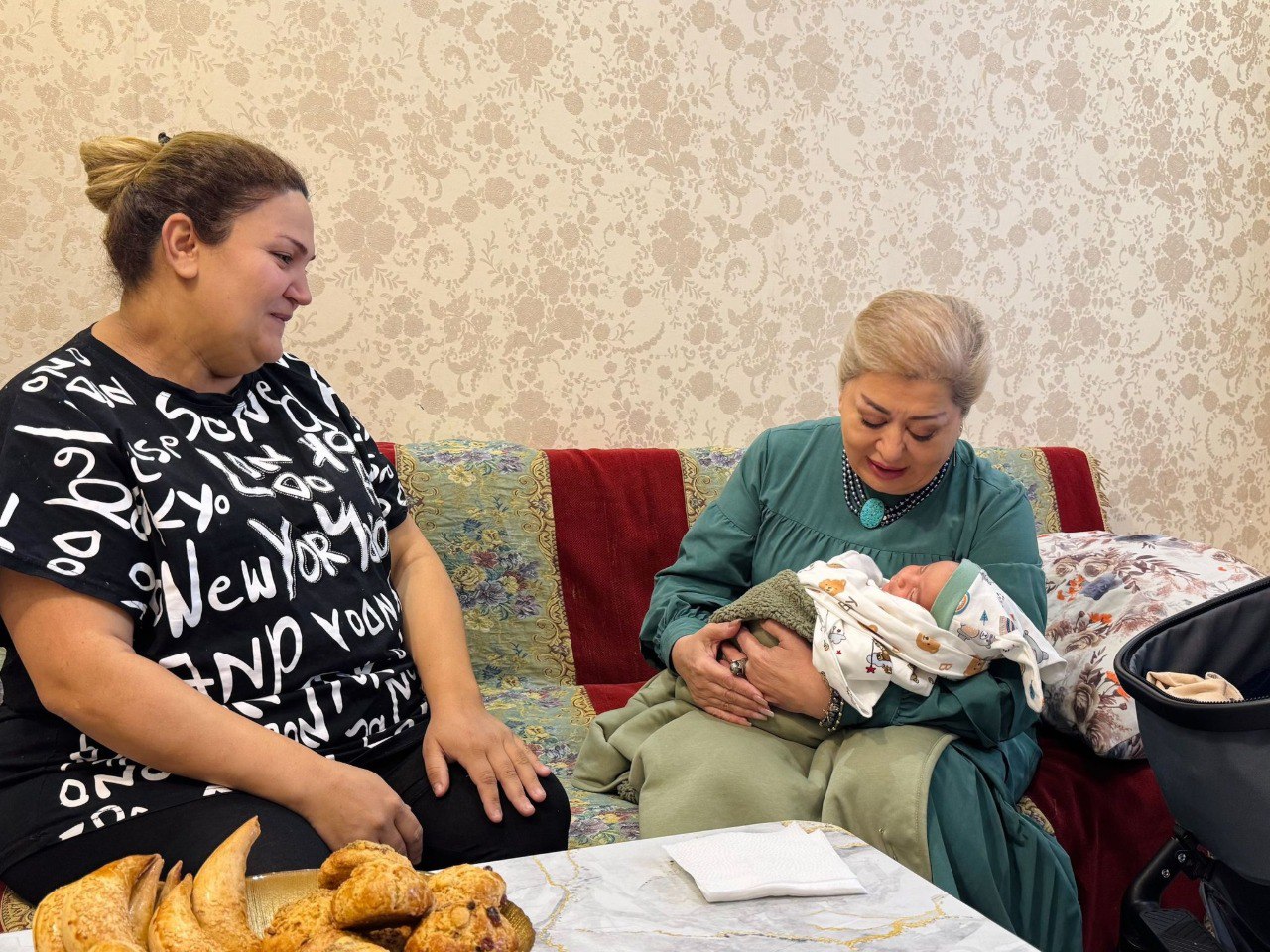 Xocalı faciəsinin sağ qalan şahidi ana oldu – VİDEO Xocalı faciəsinin sağ qalan şahidi ana oldu – VİDEO