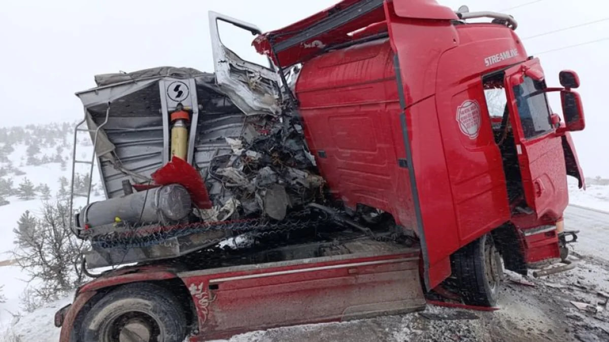 Azərbaycan vətəndaşı Türkiyədə qəzada həyatını itirdi – FOTO Azərbaycan vətəndaşı Türkiyədə qəzada həyatını itirdi – FOTO