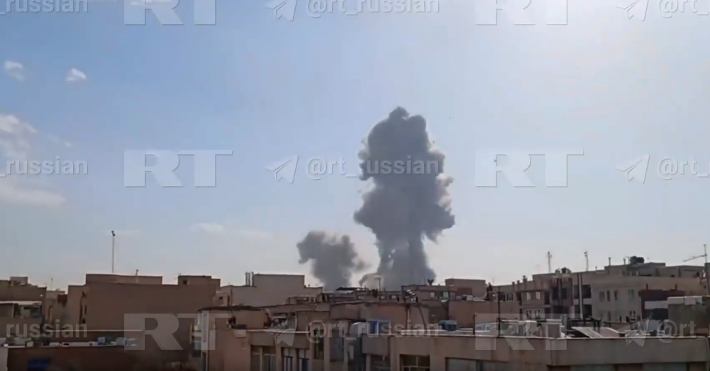 Tehrana silsilə raket zərbələri - İran prezidentinin iqamətgahı hədəfə alındı - VİDEO Tehrana silsilə raket zərbələri - İran prezidentinin iqamətgahı hədəfə alındı - VİDEO